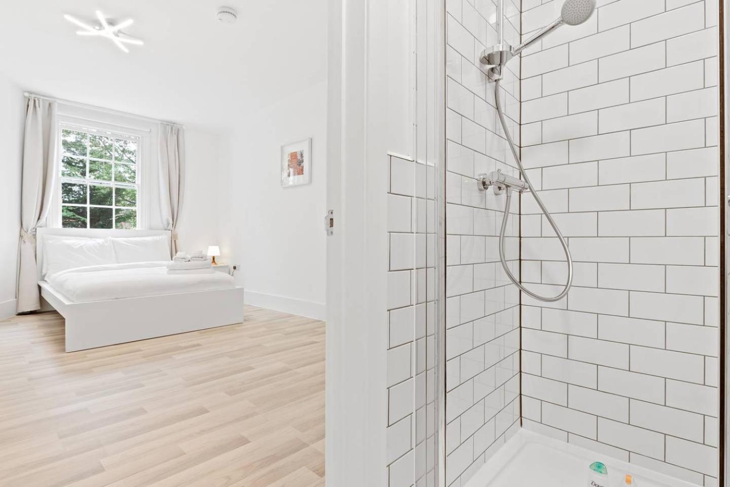 לונדון Airy Spacious 1 Bedroom Aprtment With Garden In Brixton מראה חיצוני תמונה